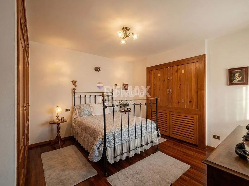 Foto bc8aa666-f93e-4bc7-a32b-7a287c885bad. Casa amb calefacció aparcament piscina a Tui