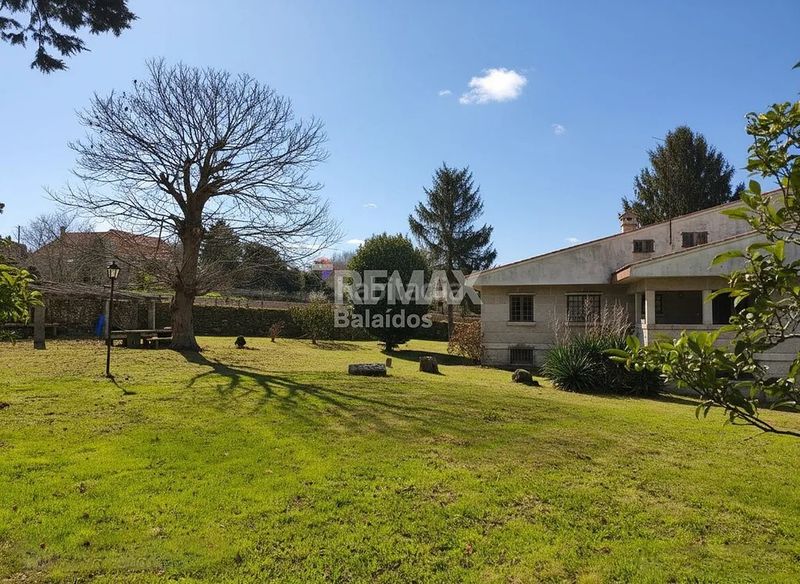 Foto c09992c3-4e0a-4653-824d-dc8547700590. Casa amb calefacció aparcament piscina a Tui