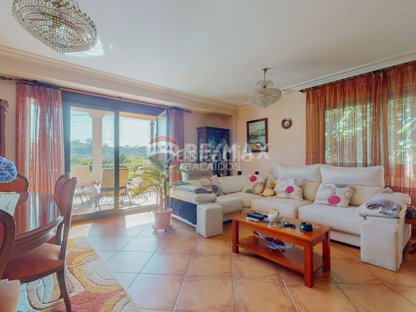 Foto a5483fa8-6dcb-49e4-90dc-2663bbdec6ff. Xalet amb calefacció aparcament piscina a Gondomar