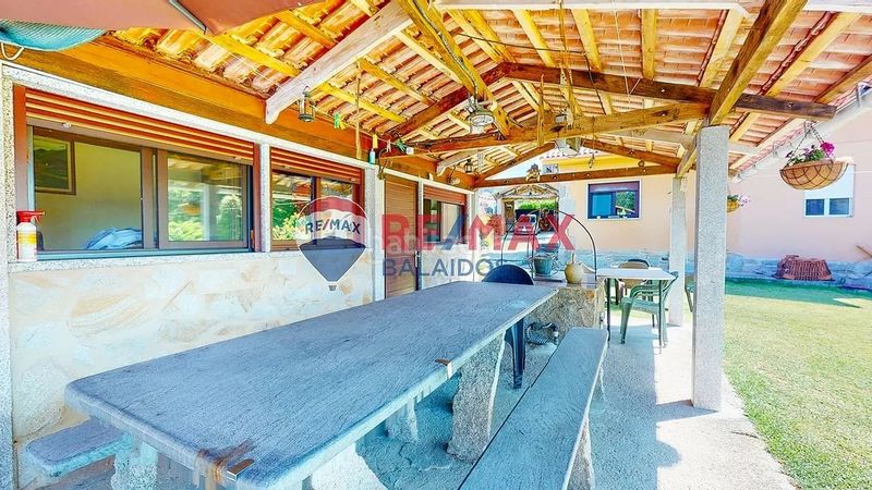Foto 472164a0-00f4-4c3d-9e86-7cd1c4db10f4. Casa amb xemeneia aparcament piscina a Ponteareas
