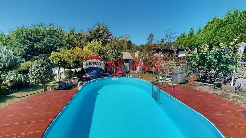 Foto 7a28f441-1ccb-4277-9cea-bfc2fec9437b. Casa amb xemeneia aparcament piscina a Ponteareas
