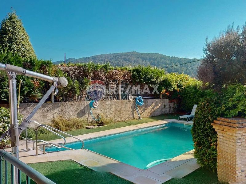 Foto 415dac34-a89d-4451-9119-23505e5bb863. Casa amb xemeneia calefacció aparcament piscina a Gondomar