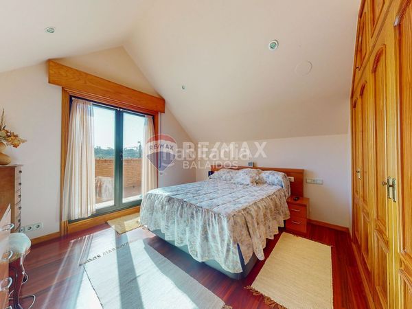 Foto 83a05789-4b25-49ff-aed6-f94e8d7b7dd1. Casa amb xemeneia calefacció aparcament piscina a Gondomar