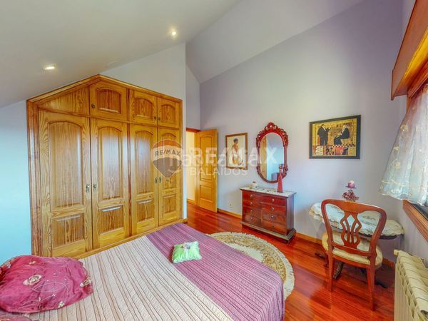 Foto d24e6308-2d45-45a1-baf1-e7f6e725e7a1. Casa amb xemeneia calefacció aparcament piscina a Gondomar