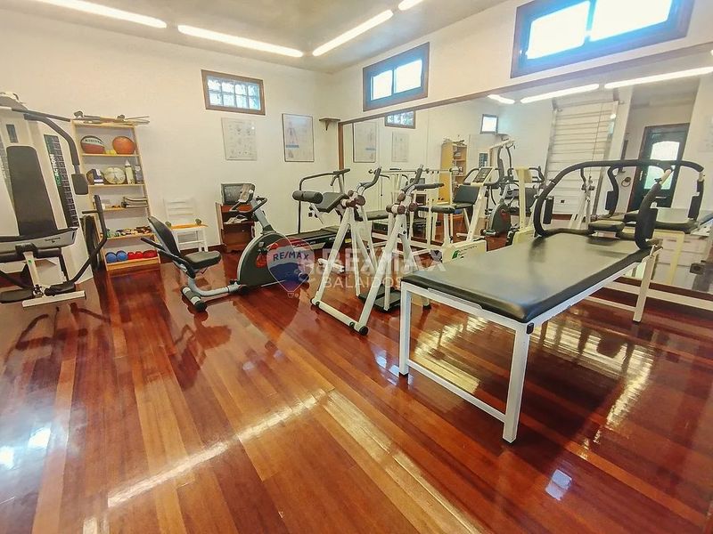 Foto 77014d85-7142-4563-ab81-f18cd18095fc. Casa amb xemeneia calefacció aparcament piscina a Tomiño