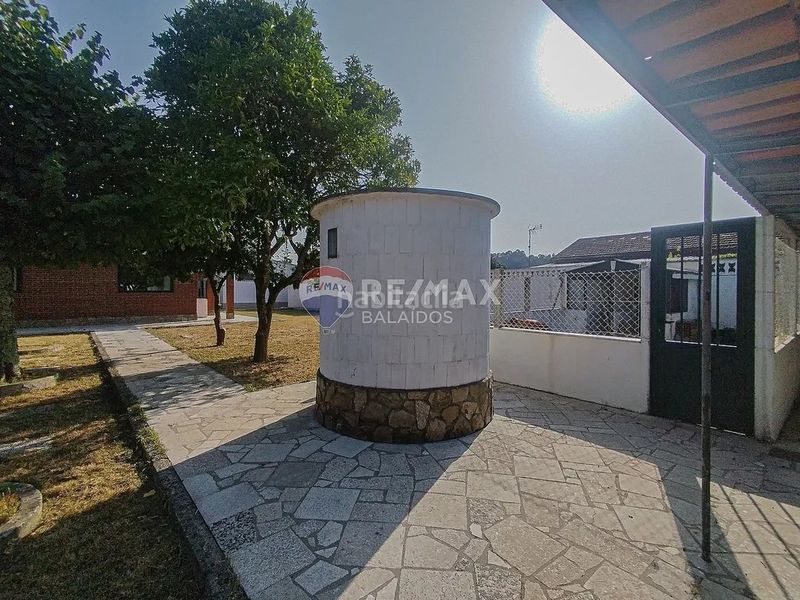 Foto 85dc04da-014f-4de4-ad39-759b0a30d309. Casa amb xemeneia calefacció aparcament piscina a Tomiño