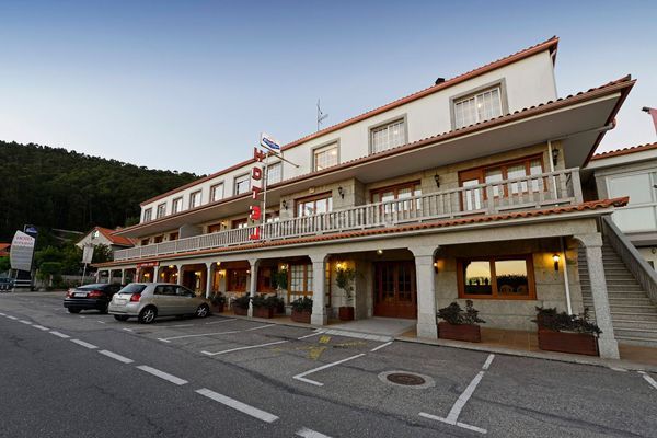 Foto 20502b57-e0a8-4ecf-a036-02d9e1ec465d. Edifici a Guarda (A)