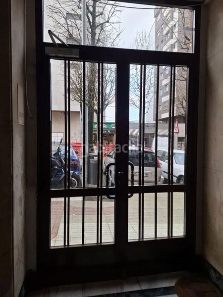 Foto 36439a97-ebc6-4410-9665-d93d693081af. Pis amb calefacció a Plaza España - Corte Inglés Vigo