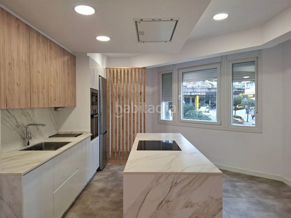 Foto e3ea6ead-cde0-4dd7-ac93-bfe0a9b7900c. Pis amb calefacció a Plaza España - Corte Inglés Vigo