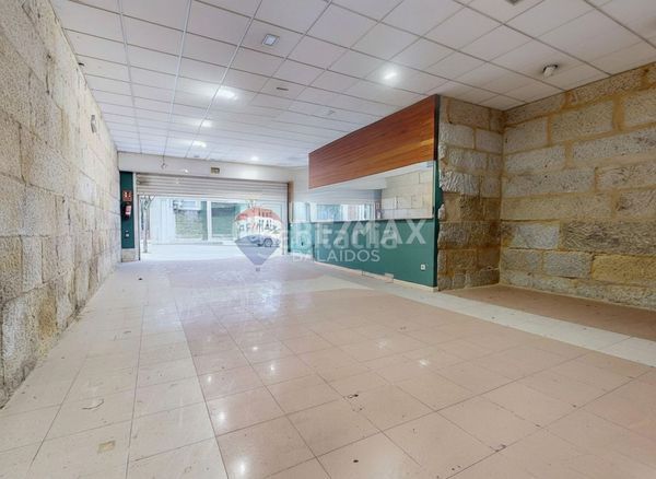Foto 1228d3d6-910e-4c8b-8656-8432ebd1ed89. Local comercial a Centro - Areal Vigo
