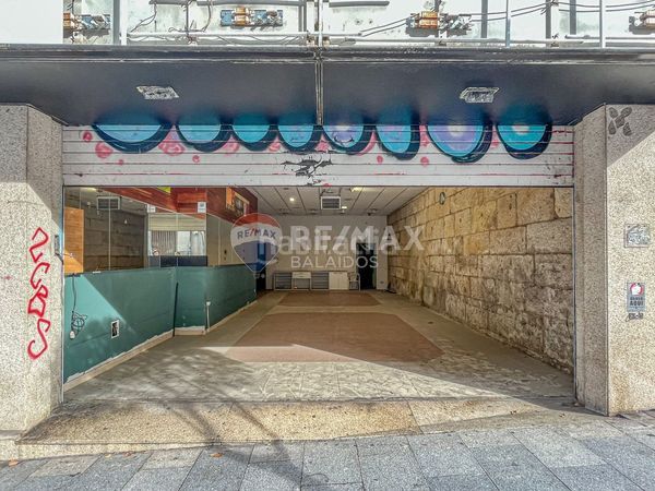 Foto 3cdf1a15-59fb-4d45-9274-72833fc388f6. Local comercial a Centro - Areal Vigo