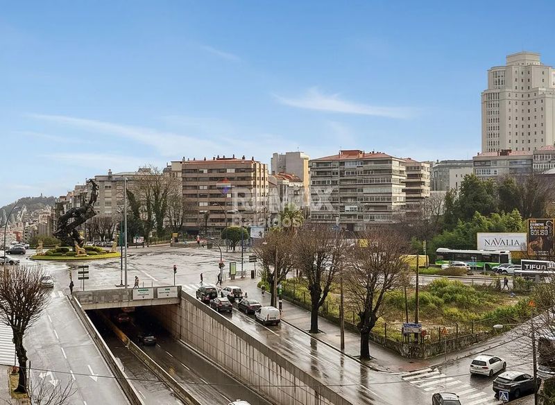 Foto 757cced9-4763-4800-bf6b-505814529f76. Piso en Plaza España - Corte Inglés Vigo