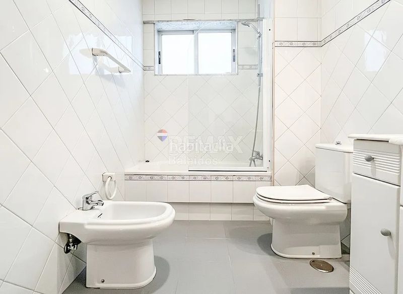 Foto e7598a63-f964-4df3-8f0c-85bb1fc70760. Piso en Plaza España - Corte Inglés Vigo