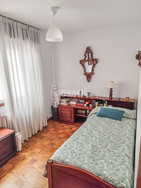 Foto c704e3b3-b809-4c0f-8b6e-b47c1b785189. Piso en Plaza España - Corte Inglés Vigo