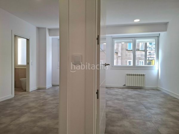 Foto 33821221-662d-49df-aba8-f2f27656f2bc. Piso en Plaza España - Corte Inglés Vigo