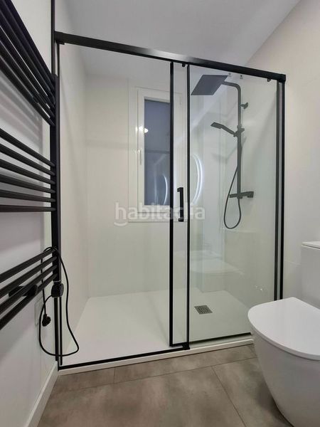 Foto 44999f9e-3c65-4141-99d5-89a3bd1ed9ef. Piso en Plaza España - Corte Inglés Vigo