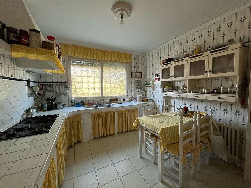 Foto e397be06-a913-40ab-8212-d72c1922bbc4. Casa amb calefacció aparcament a Rosal (O)
