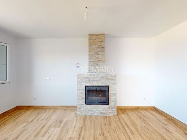 Foto cc454f59-c704-47d7-85a4-5a238cf6fc3b. Casa amb xemeneia calefacció a Oia