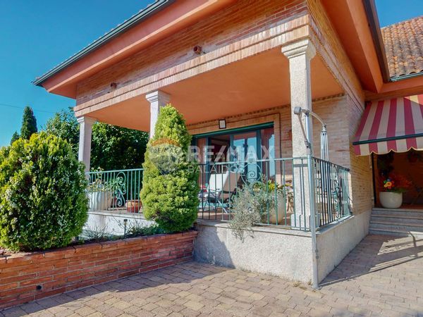 Foto e280a386-573d-4567-955b-c46de874f5d4. Casa amb xemeneia calefacció aparcament piscina a Gondomar