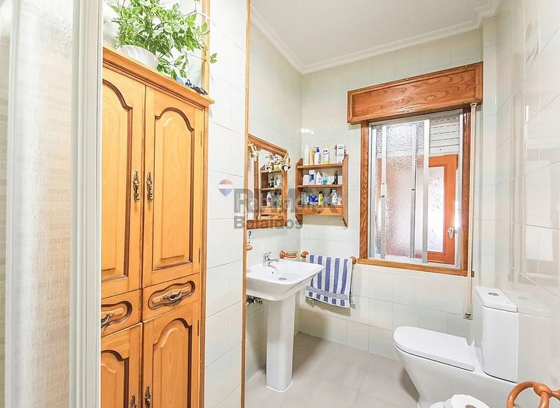 Foto 82f8ebaf-376d-41ed-8a6c-930aed105b36. Pis amb calefacció a Cañiza (A)