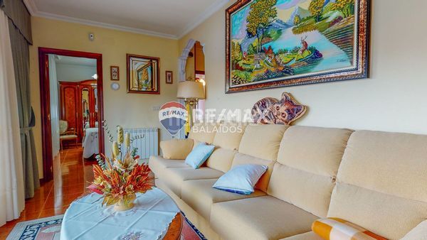 Foto 017e3ad0-1f12-4ed4-84b1-7a8b170909cc. Casa amb calefacció aparcament a Ponteareas