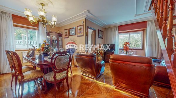 Foto 0406afd0-c541-429e-94ec-f235e3502f6e. Casa amb calefacció aparcament a Ponteareas