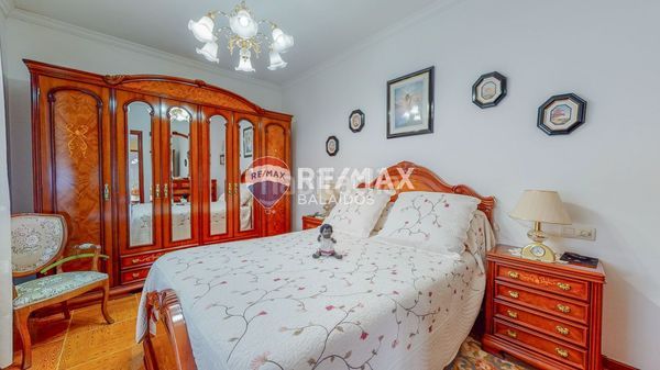 Foto 78a8f408-853c-4483-b52c-ba5b60ecf845. Casa amb calefacció aparcament a Ponteareas