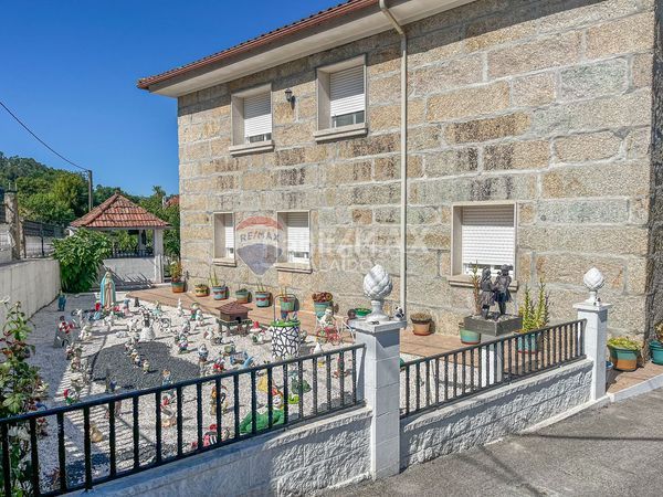 Foto 824aabbe-56f4-47c4-a407-badafe94fe4e. Casa amb calefacció aparcament a Ponteareas