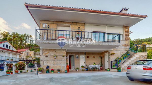 Foto 8bd02d9b-c30a-4938-adda-6af919110f99. Casa amb calefacció aparcament a Ponteareas