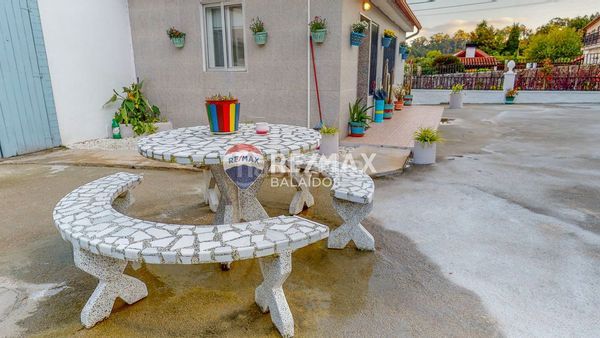 Foto 8e3ac1c0-dcae-4593-ab4c-122b1b11ca5b. Casa amb calefacció aparcament a Ponteareas