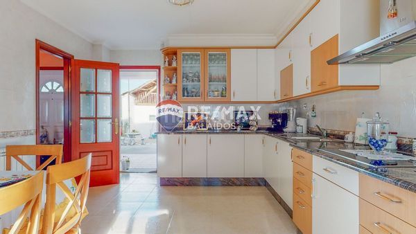 Foto e3af27eb-1cce-414c-9bcc-0dfa833e53ad. Casa amb calefacció aparcament a Ponteareas