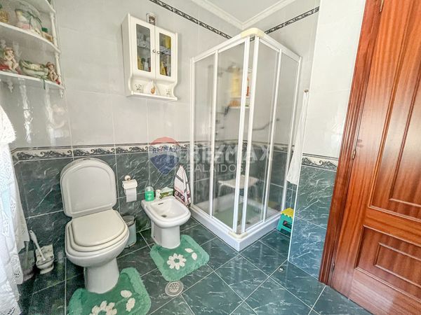 Foto e7673d9b-f0a7-46d8-99c7-b53c2b3a2957. Casa amb calefacció aparcament a Ponteareas