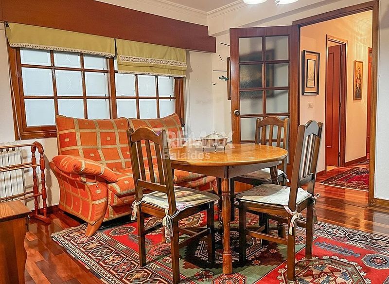 Foto f1709253-b4e2-4cc1-93cd-ee173c89f663. Pis amb calefacció aparcament a Plaza España - Corte Inglés Vigo