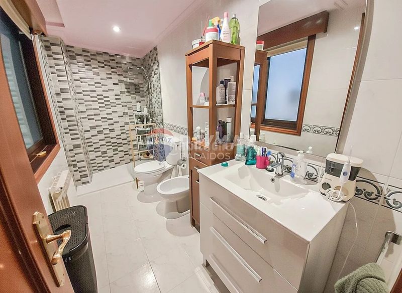 Foto e5e2568a-3afc-434d-a682-4f7d448e1409. Pis amb calefacció aparcament a Ponteareas