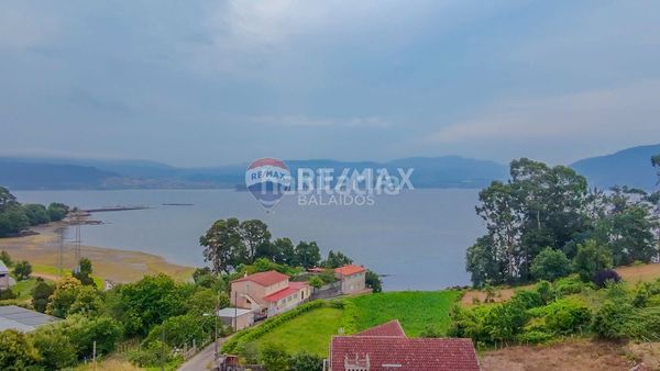 Foto 8f25afb8-6614-4d59-b649-992a6c519e01. Xalet amb aparcament a Vilaboa