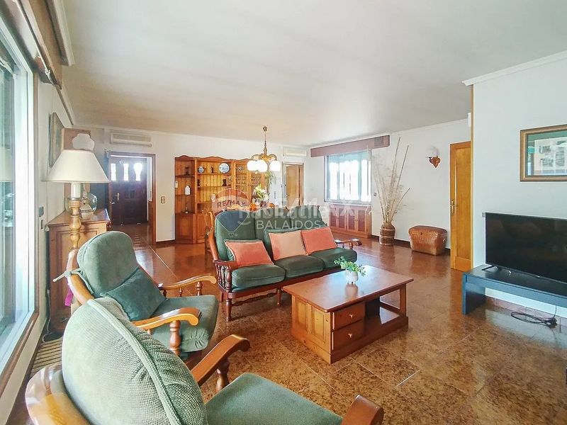 Foto a44b558c-5bb4-4896-81ee-99f8f985ed99. Casa amb xemeneia calefacció aparcament piscina a Tomiño