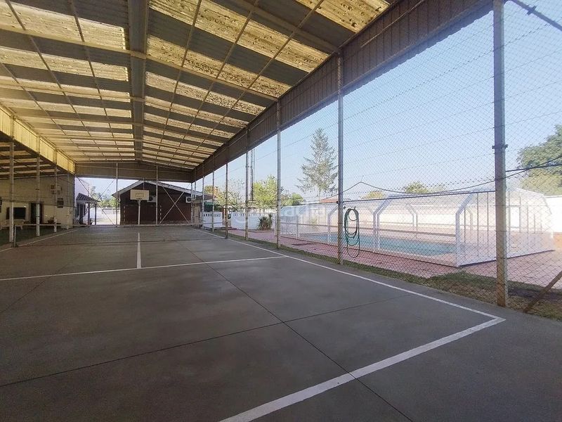 Foto cc393987-958a-46f1-9784-c11cb83a6943. Casa amb xemeneia calefacció aparcament piscina a Tomiño