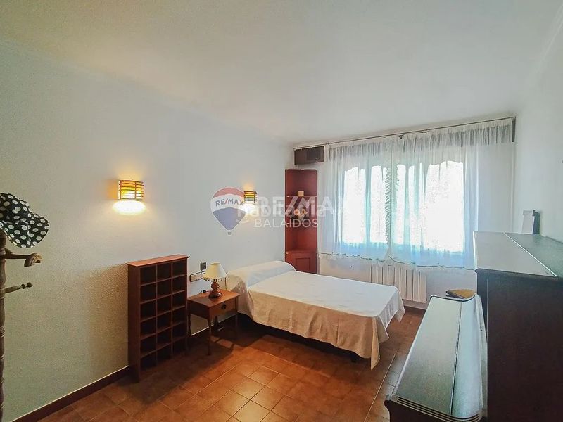 Foto d65c4ae5-09e8-45e9-b71e-ce6e9c8b692e. Casa amb xemeneia calefacció aparcament piscina a Tomiño