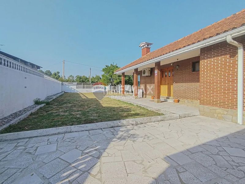 Foto f6698278-c51b-4725-b990-b3ce66e78176. Casa amb xemeneia calefacció aparcament piscina a Tomiño