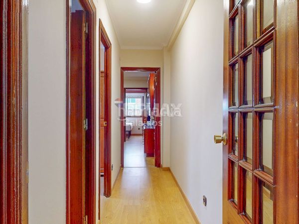 Foto 9b3fd98f-be78-4b89-a8f6-6119fd510402. Pis amb calefacció aparcament a Berbés - Peritos Vigo