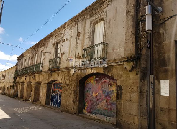 Foto 90abbc89-bbc7-4df0-bb5a-3e727d0c0165. Casa amb aparcament a Centro - Echegaray Pontevedra