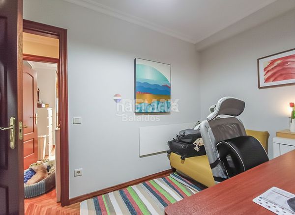 Foto 7617fb81-2927-4fad-8fe5-4dedccf060d5. Pis amb calefacció aparcament a Alcabre Vigo