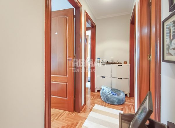 Foto a212266b-40c8-4de8-a356-bb8f9947e7eb. Pis amb calefacció aparcament a Alcabre Vigo