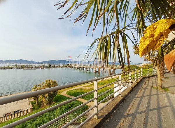 Foto b90e1f5e-ea4c-4e9a-b1e2-70dd5ebdfc7c. Pis amb calefacció aparcament a Alcabre Vigo