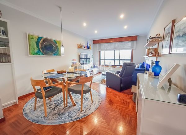 Foto d8a7a74e-001b-4c9b-ae99-56a6aeeb08e6. Pis amb calefacció aparcament a Alcabre Vigo