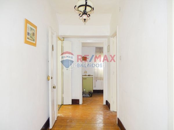 Foto 7a3e3257-ec7c-452b-b65c-4ead43323d0d. Casa adossada a Lavadores Vigo