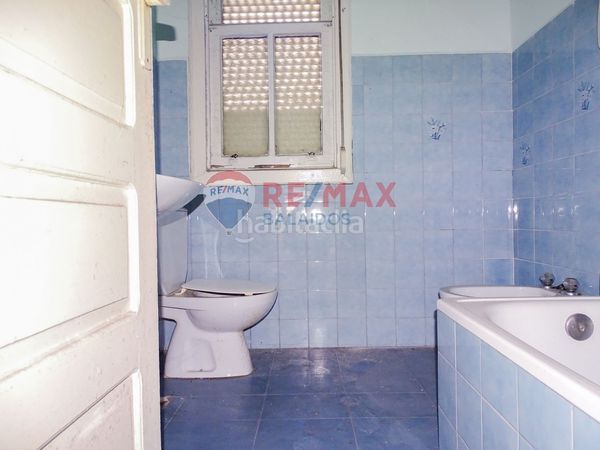 Foto ac92b539-932c-423b-9fda-72ad1c758850. Casa adossada a Lavadores Vigo