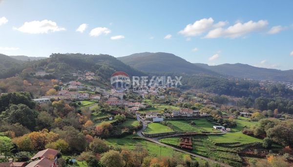 Foto b96e1315-22b0-4524-bfd5-3cd854a7b8c9. Casa a Gondomar