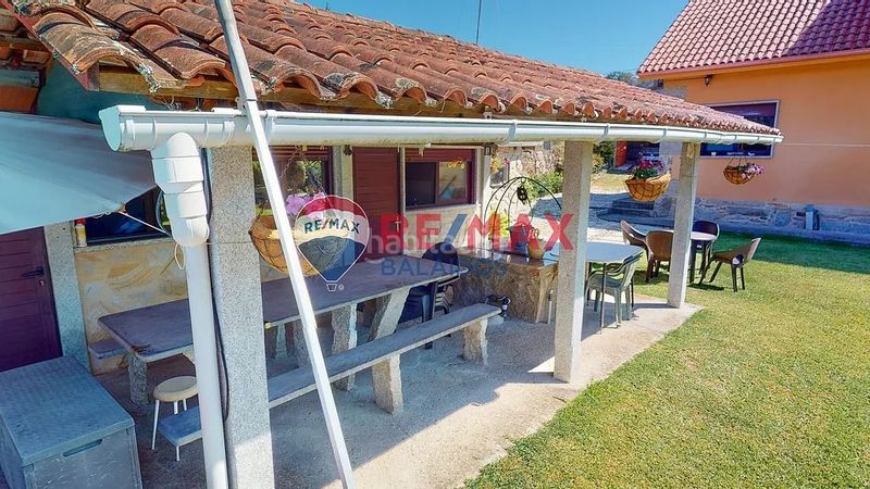 Foto d234d7c2-db3b-4a25-85ed-bb08299047ac. Xalet amb calefacció aparcament piscina a Ponteareas