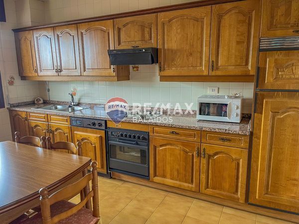 Foto bcec4973-b47a-4904-ad37-42660d274026. Casa amb aparcament a Covelo (O)